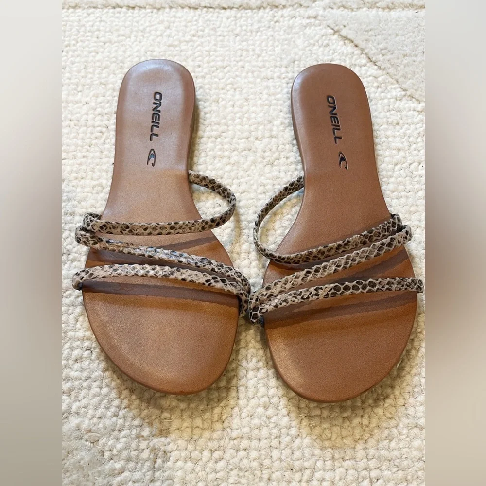 O’Neil Vulcan Sandals - Picture 6 of 10
